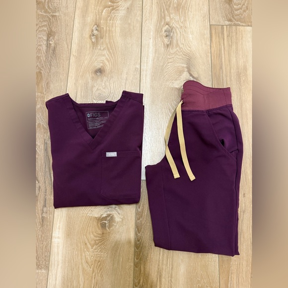 Figs Tops - Figs Burgundy Scrub Set
